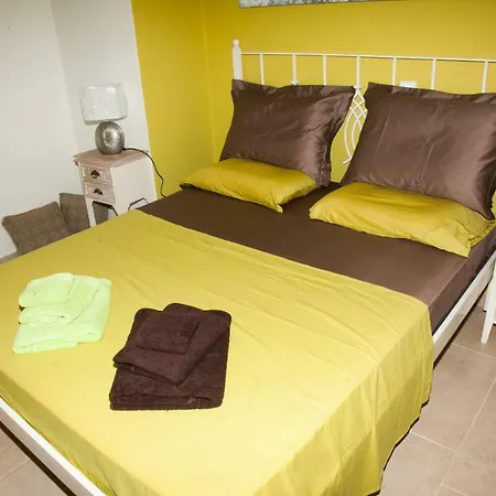 Virginia Place Atheras